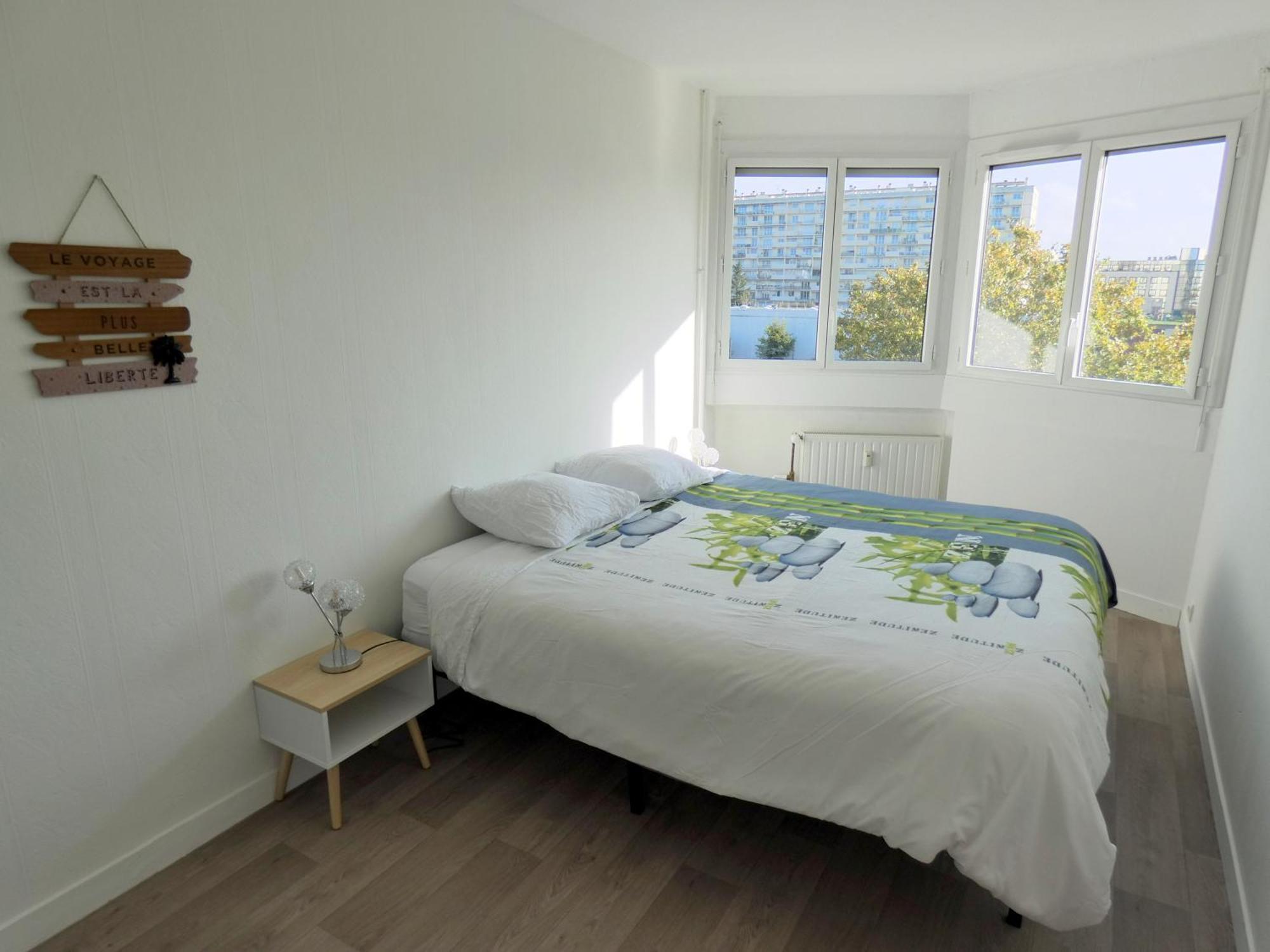 37M2 Lumineux Face Gare Sncf, Wifi Et Cafe Et The Offerts Apartment Orléans Exterior photo