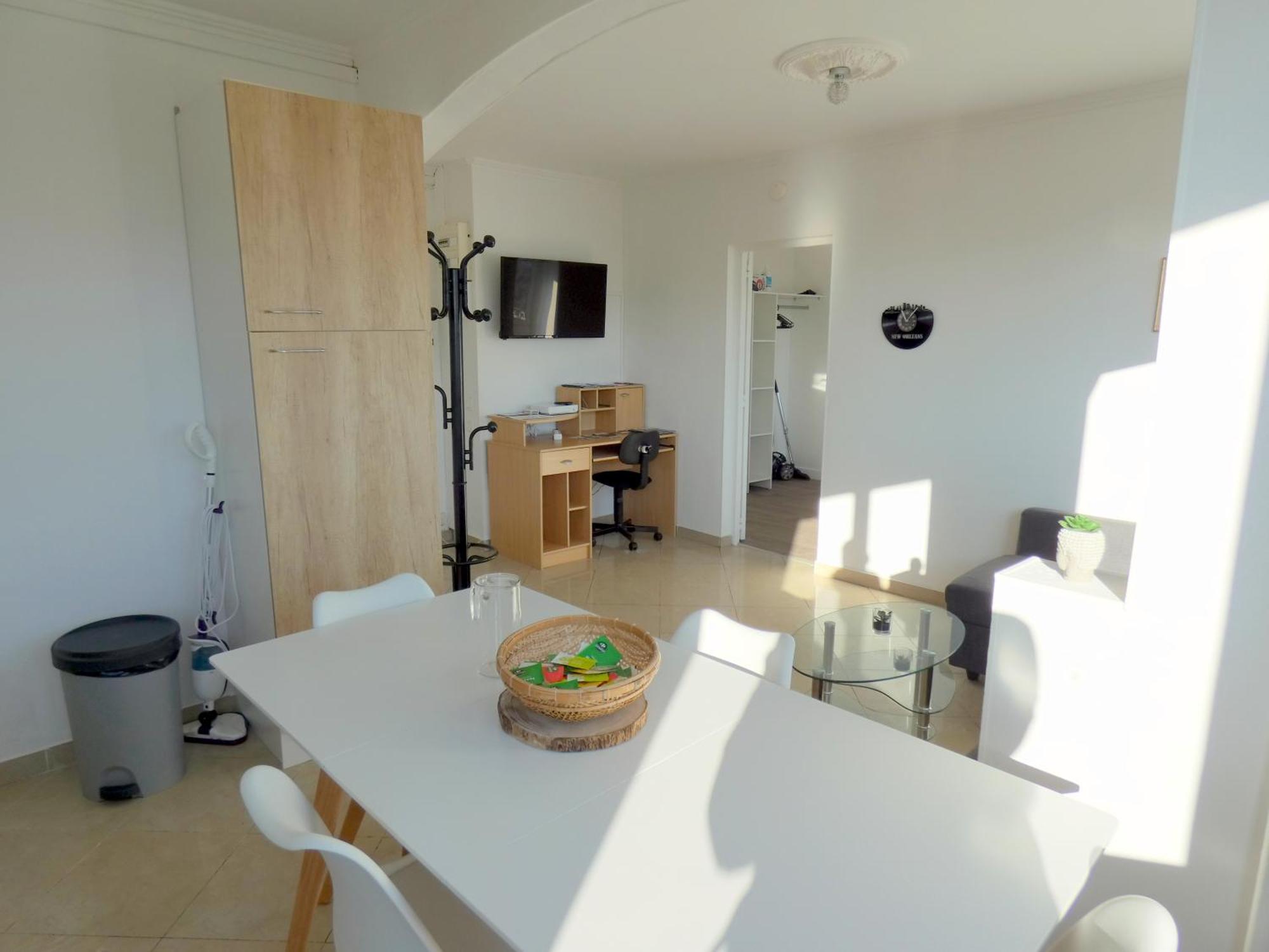 37M2 Lumineux Face Gare Sncf, Wifi Et Cafe Et The Offerts Apartment Orléans Exterior photo